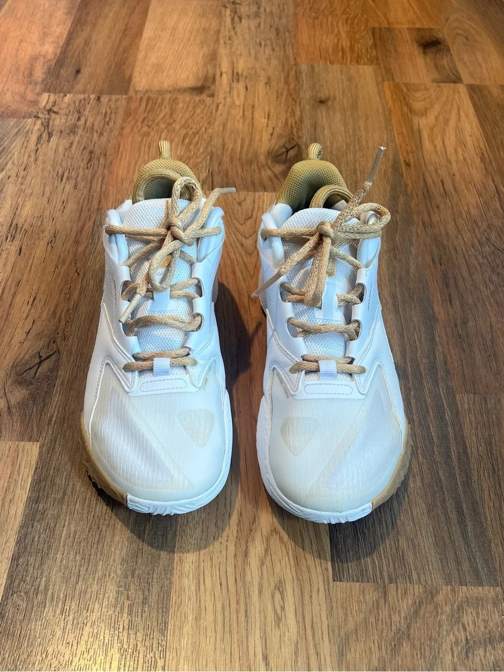 Nike HyperAce 3, Metallic Gold, Size 6, Like New